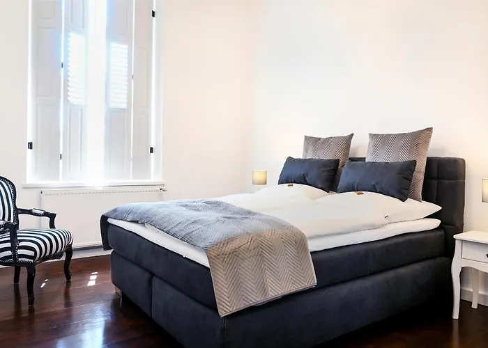 Daire Insel-apartment Im Herrenhaus Rheinblick *